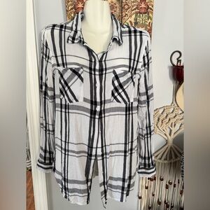 Lucky Brand Blank & White plaid button down shirt. Lightweight